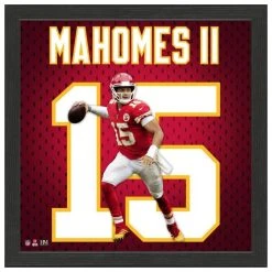 Highland Mint Patrick Mahomes Kansas City Chiefs Impact Jersey Frame Bild